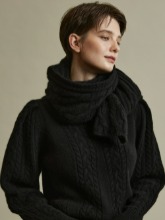 Cashmere Cable Knit Muffler
