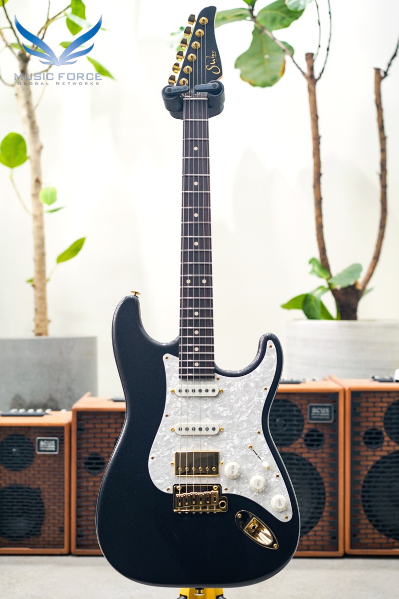 Suhr Classic S Dealer Select Limited Run - Black Pearl Metallic w/White Pearl Pickguard, Match Painted Headstock, Gold Hardware &amp; SSCII System (2024년산/신품) - 79442