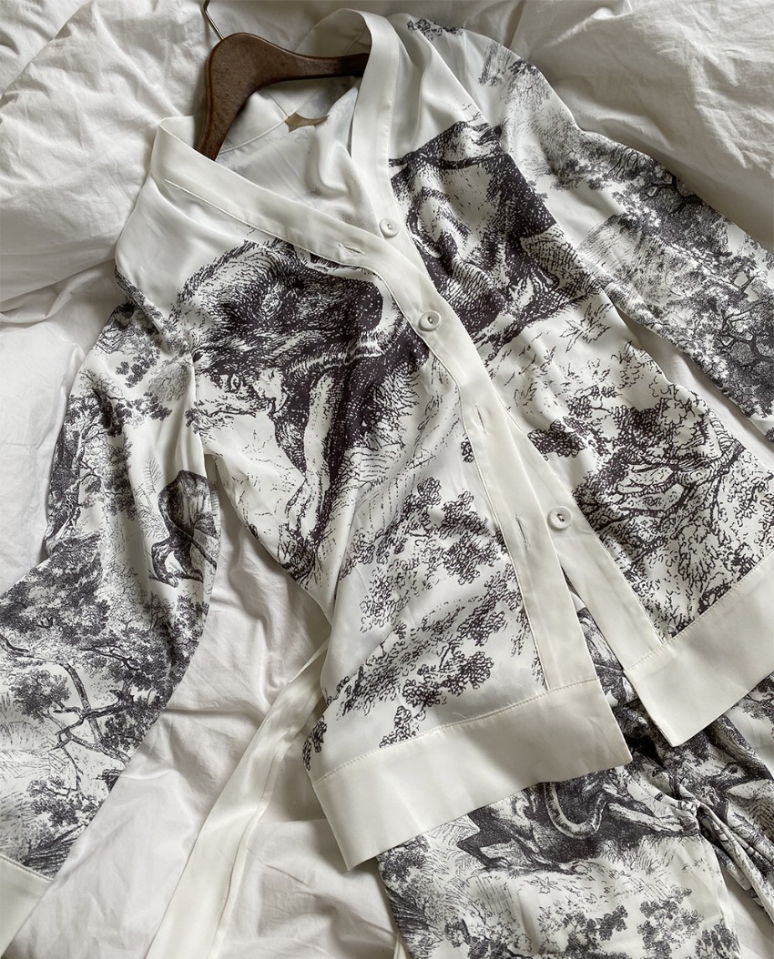 Oriental painting silky pajama