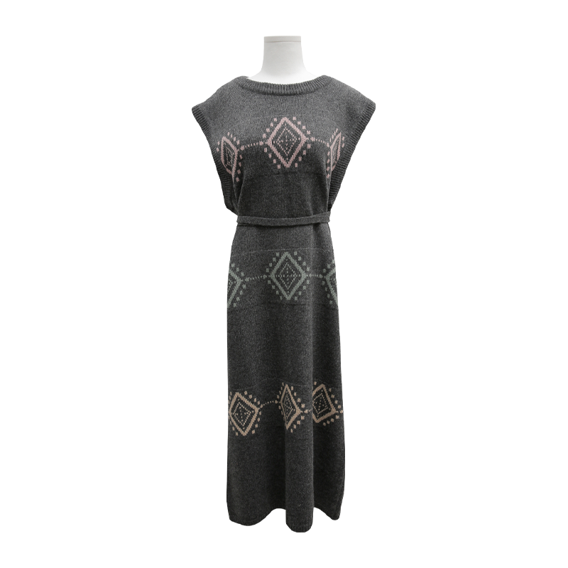 Diamond Pattern Cutout Back Knit Dress
