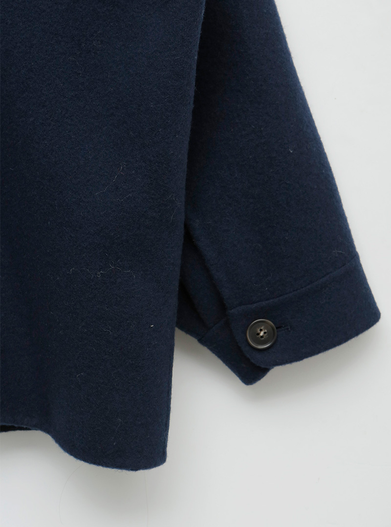 Spread Collar Button-Up Short Coat