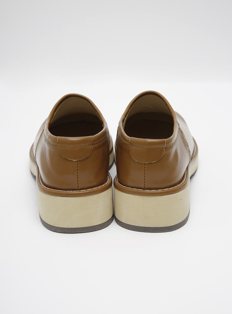 Round Toe Faux Leather Slip-Ons