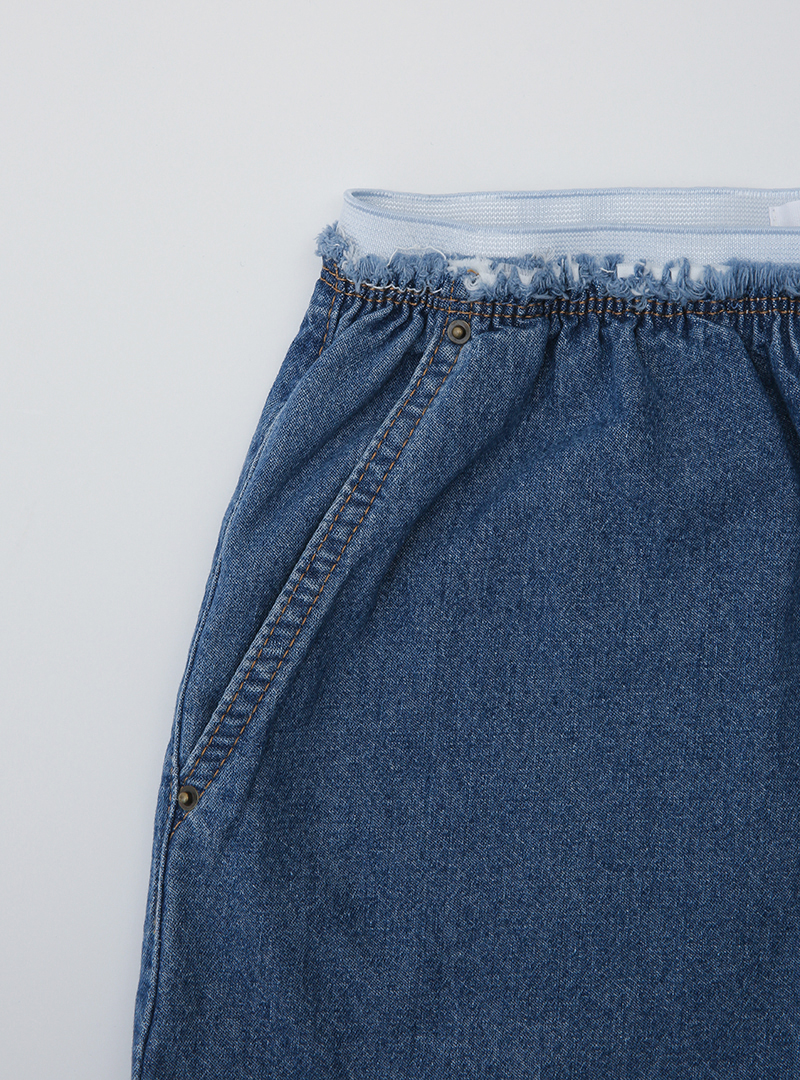 Elastic Waist Mini Denim Shorts