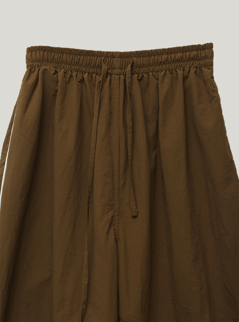 Contrast Piping Tie-Hem PantsThe delivery starts from Aug.30th along with your purchase order!!