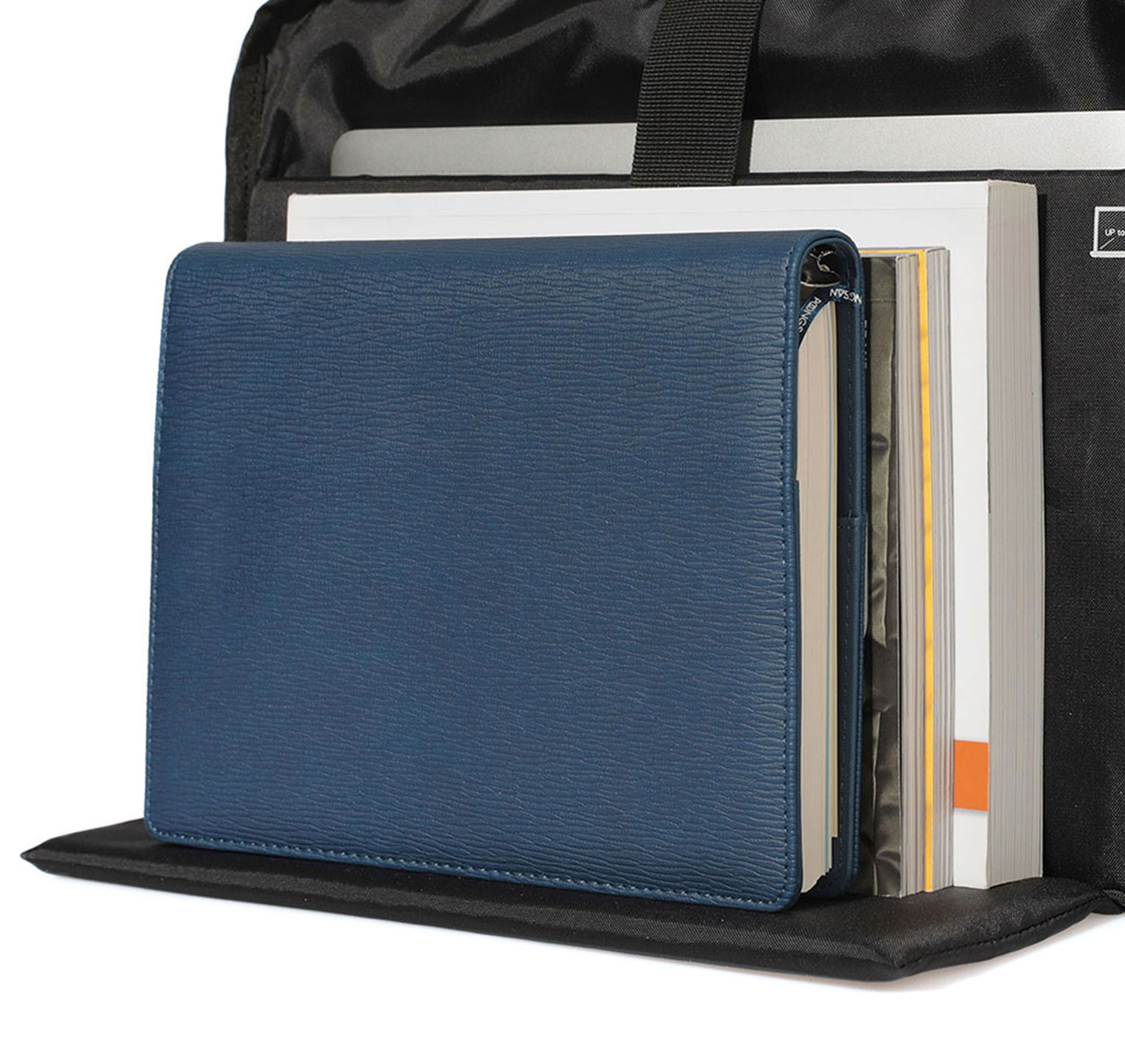 Icon Messenger Bag / Black - NKNS