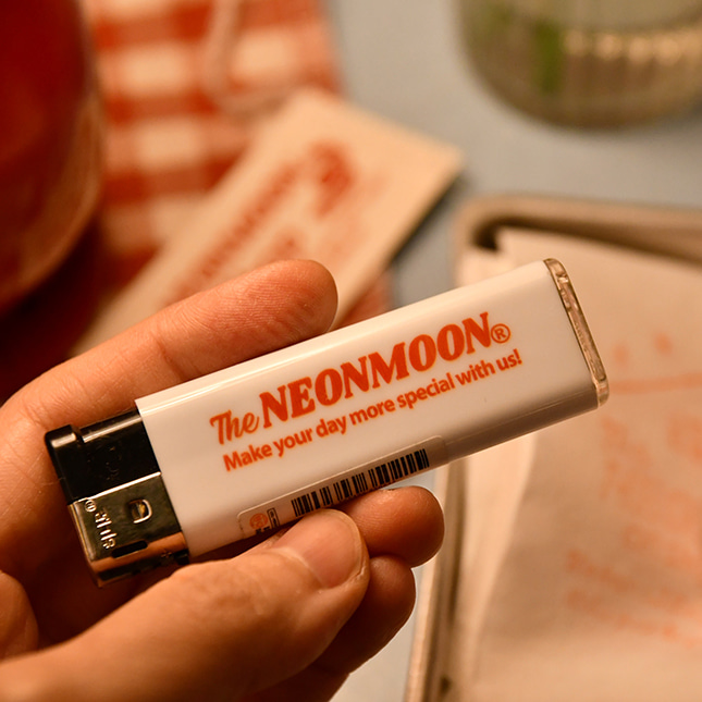 The NEONMOON Lighter