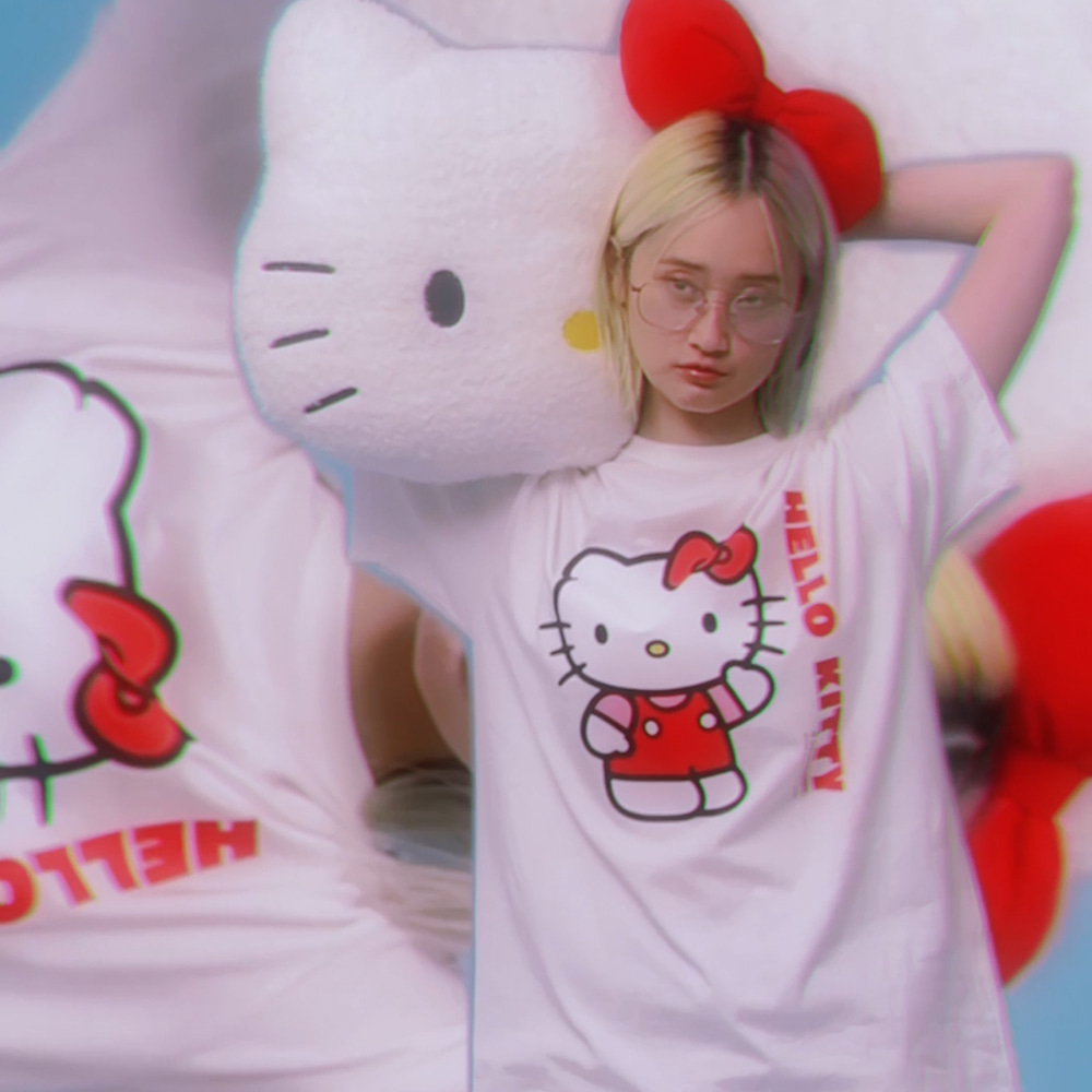 Hello Kitty 1/2 T-Shirt