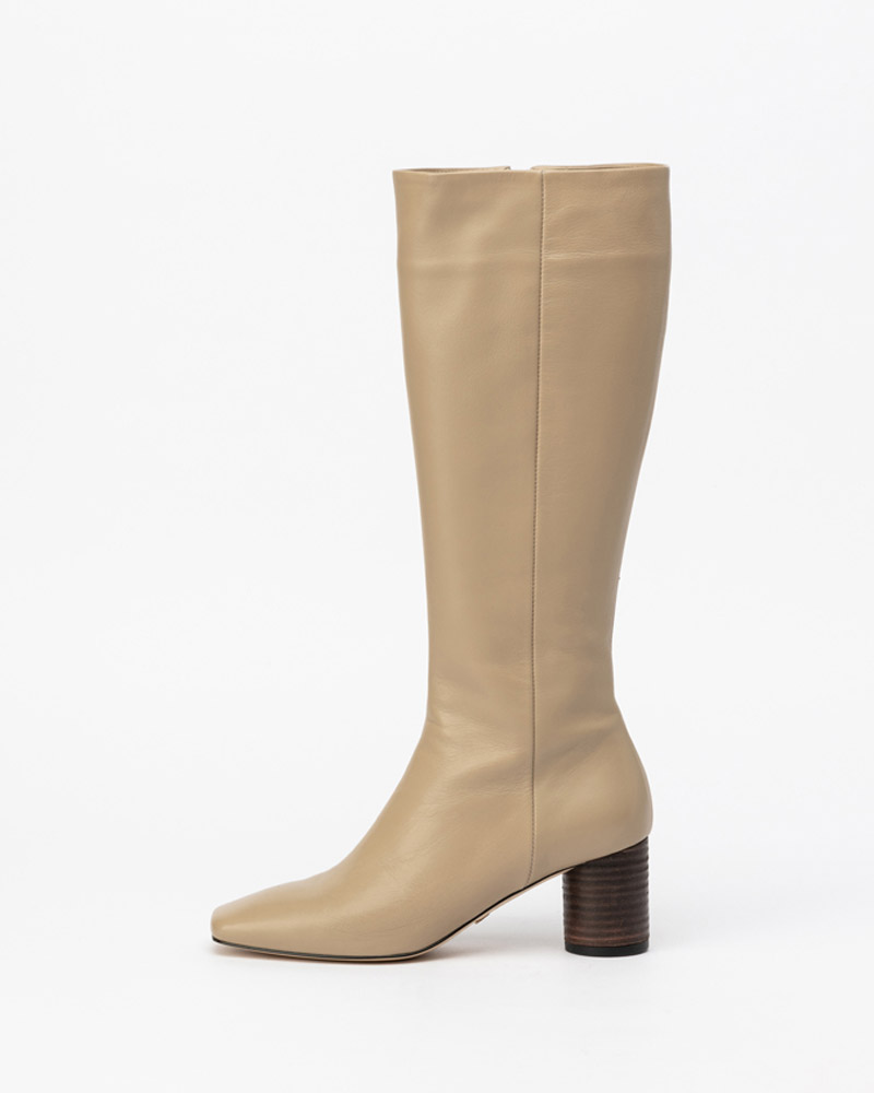 Continental Boots in Shaker Beige