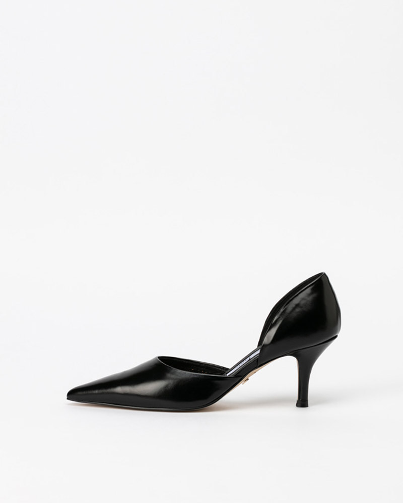 Couteau Pumps in Black Textured Patent