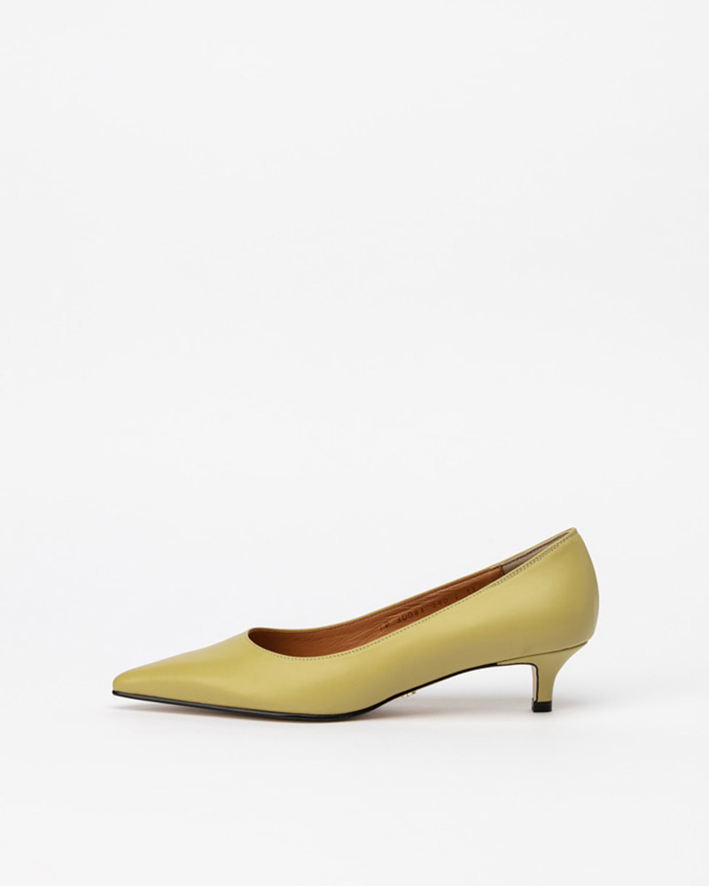 Philo Pumps in LineLight Yellow