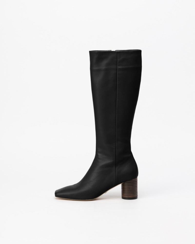 Continental Boots in Black