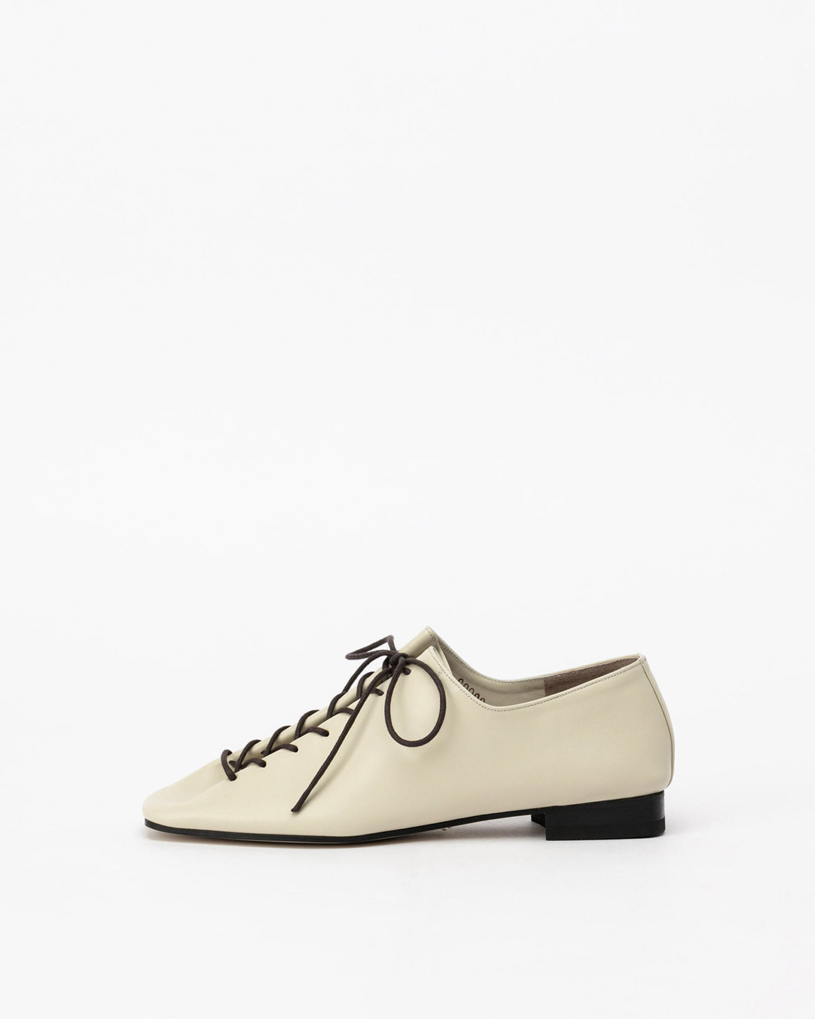 Banon Lace-up Flat Shoes in Ecru Ivory