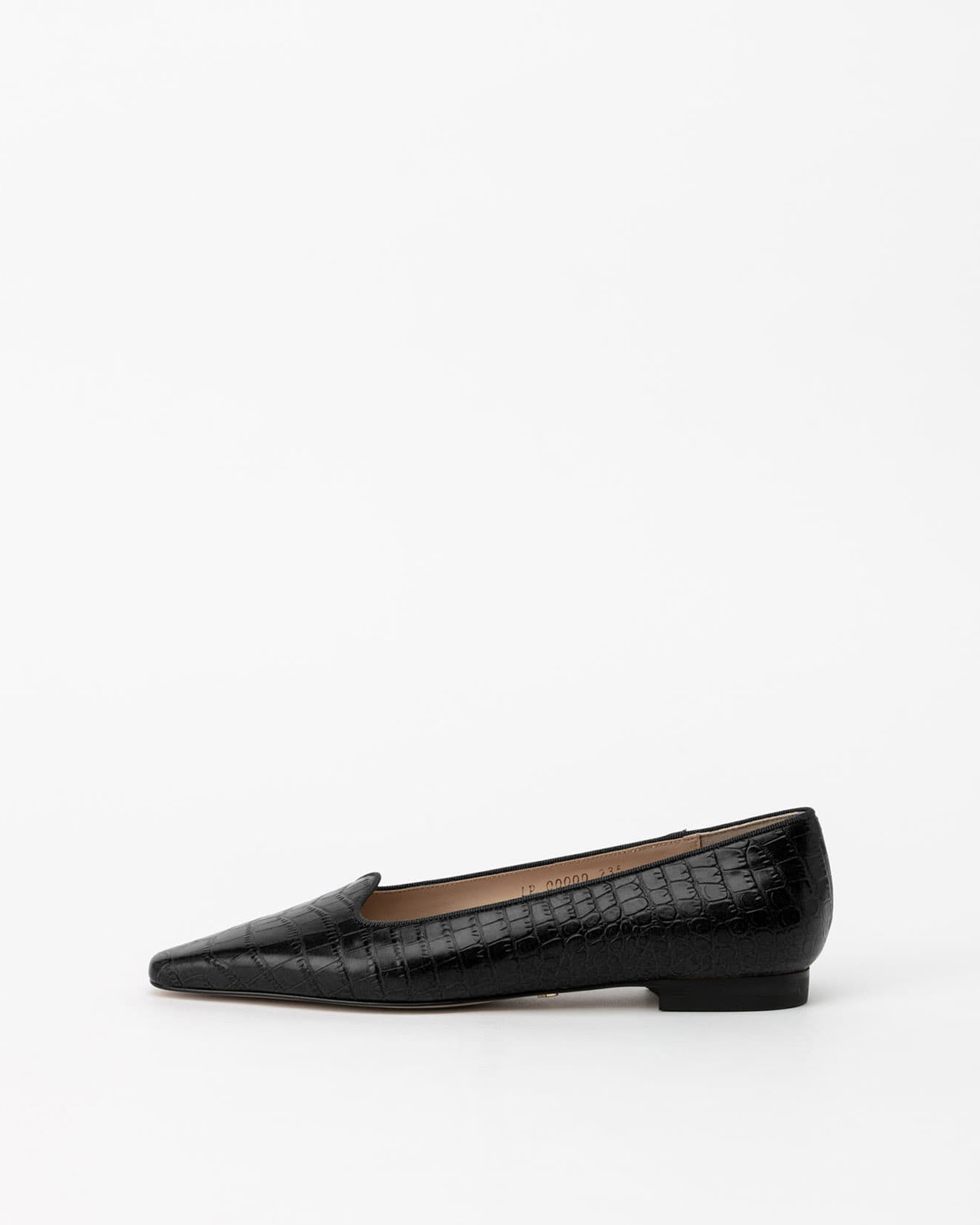 Tanoa Flat Shoes in Black Croco Prints
