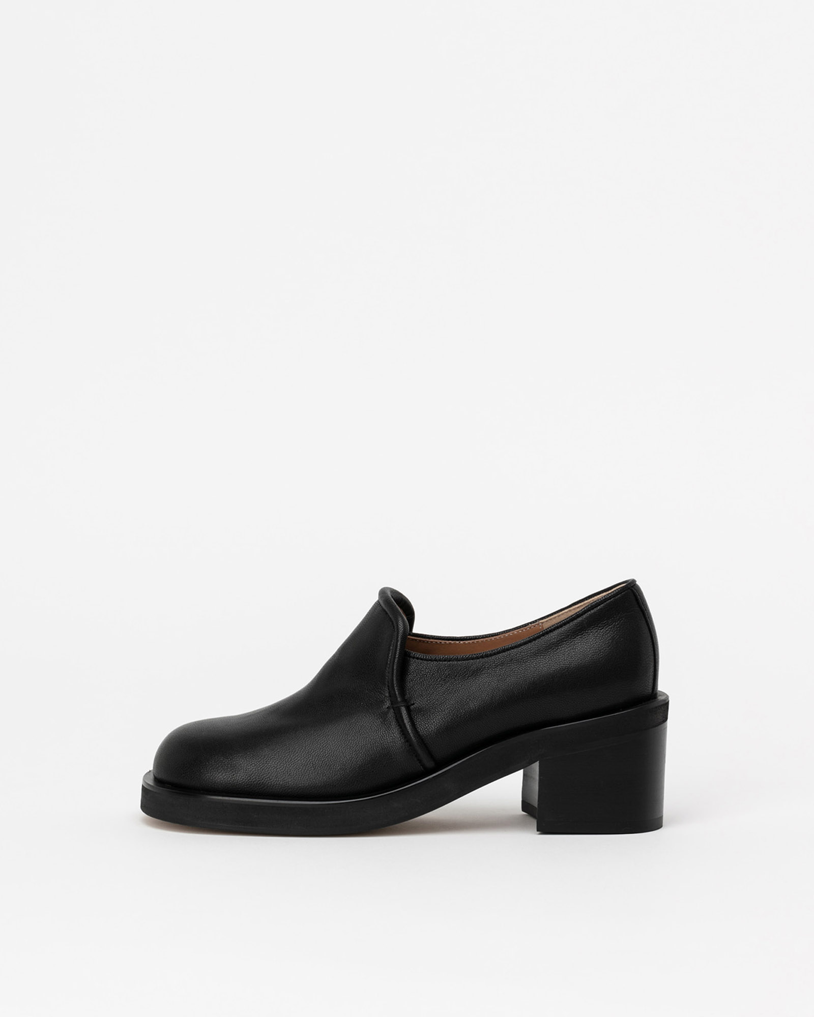 Grobe Slip-on Loafer in Black