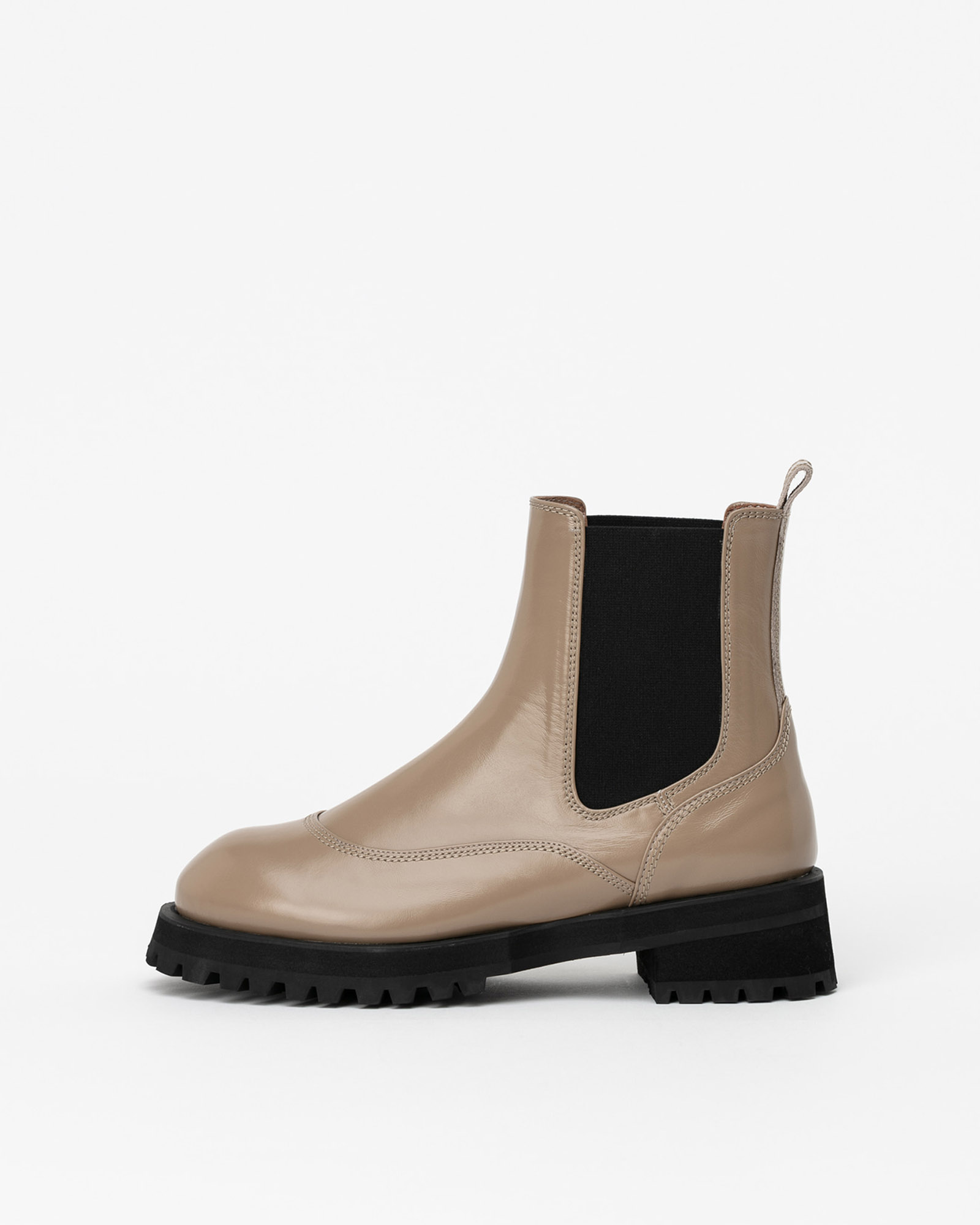 Defini Lugsole Chelsea Boots in Textured Beige