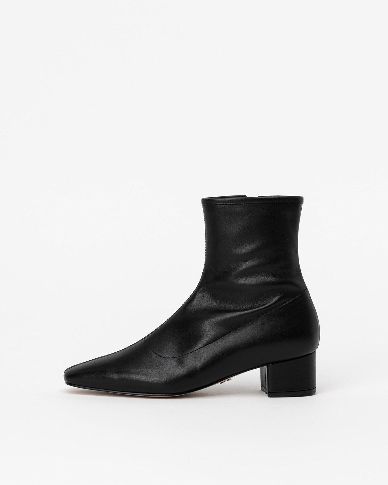 Monique Soft Boots in Regular Black