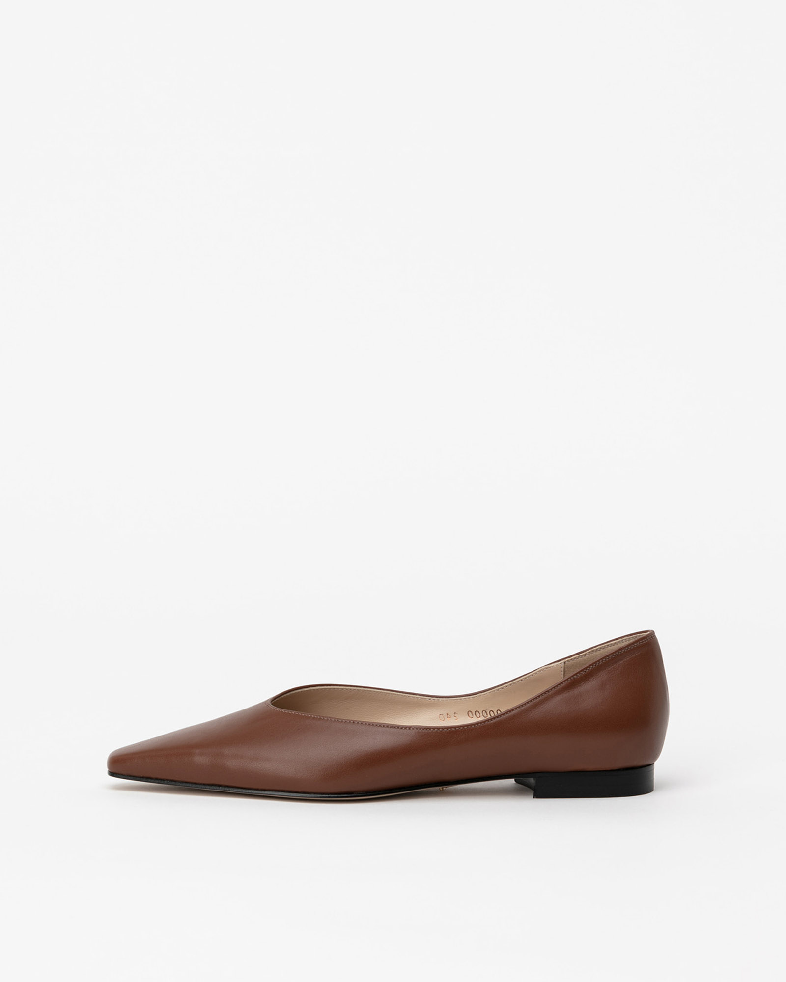 Yvonia Flat Shoes in Regular Brown