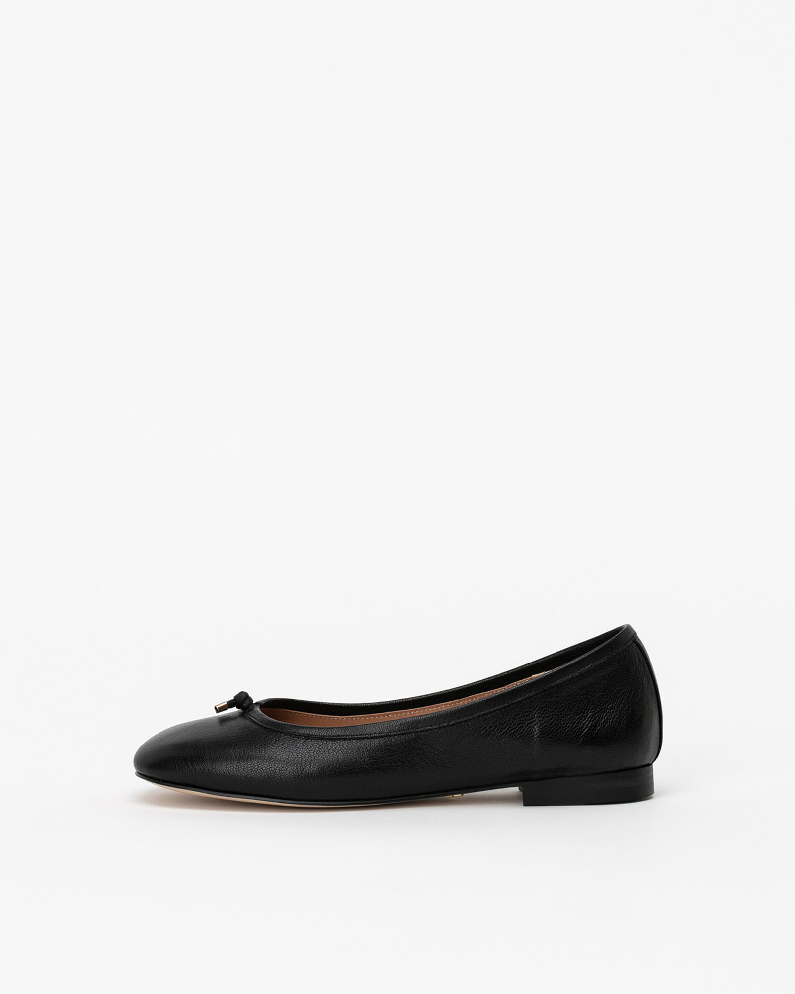 Meringue Soft Flat Shoes in Black
