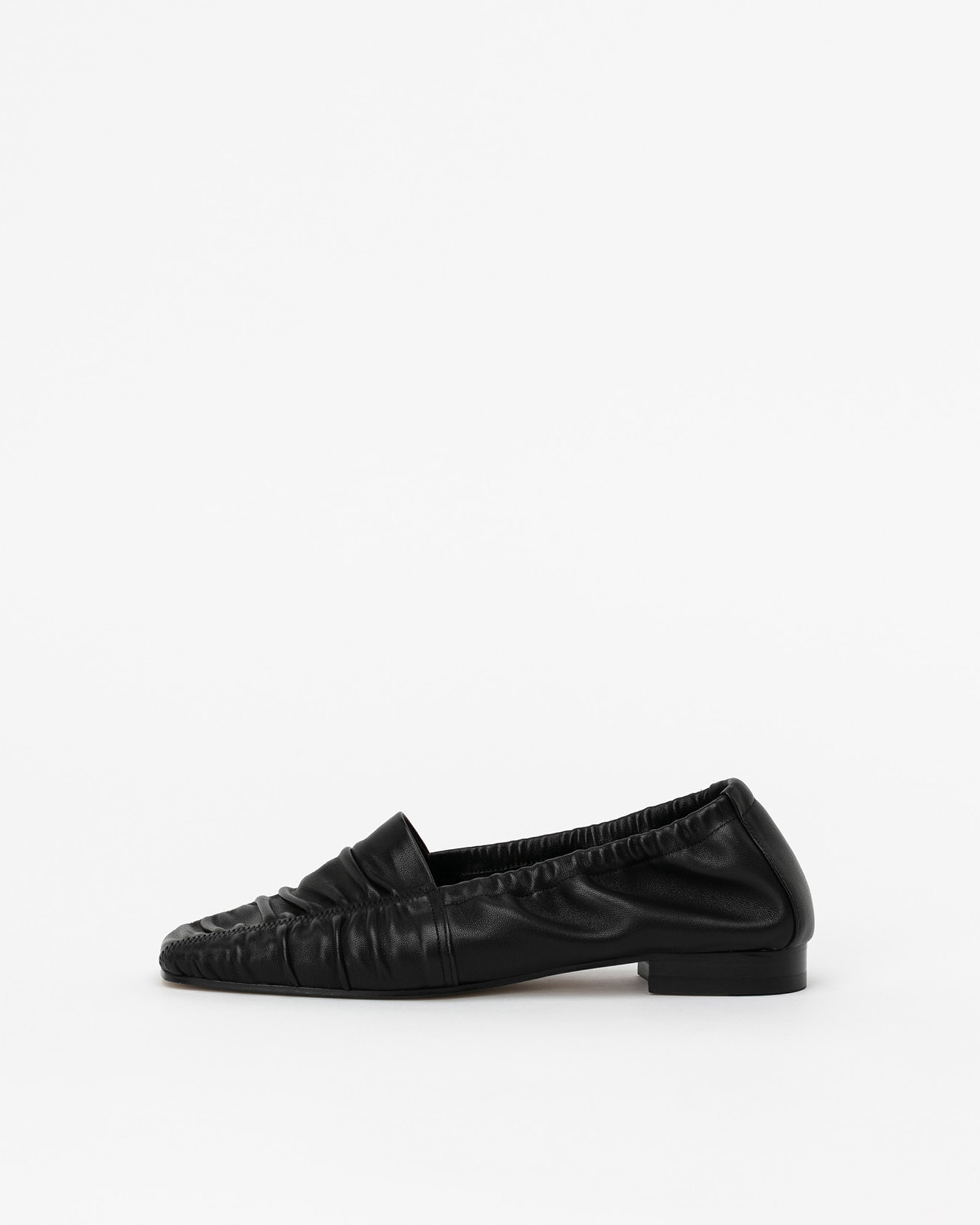 Madrid Super Soft Flat Shoes in Black