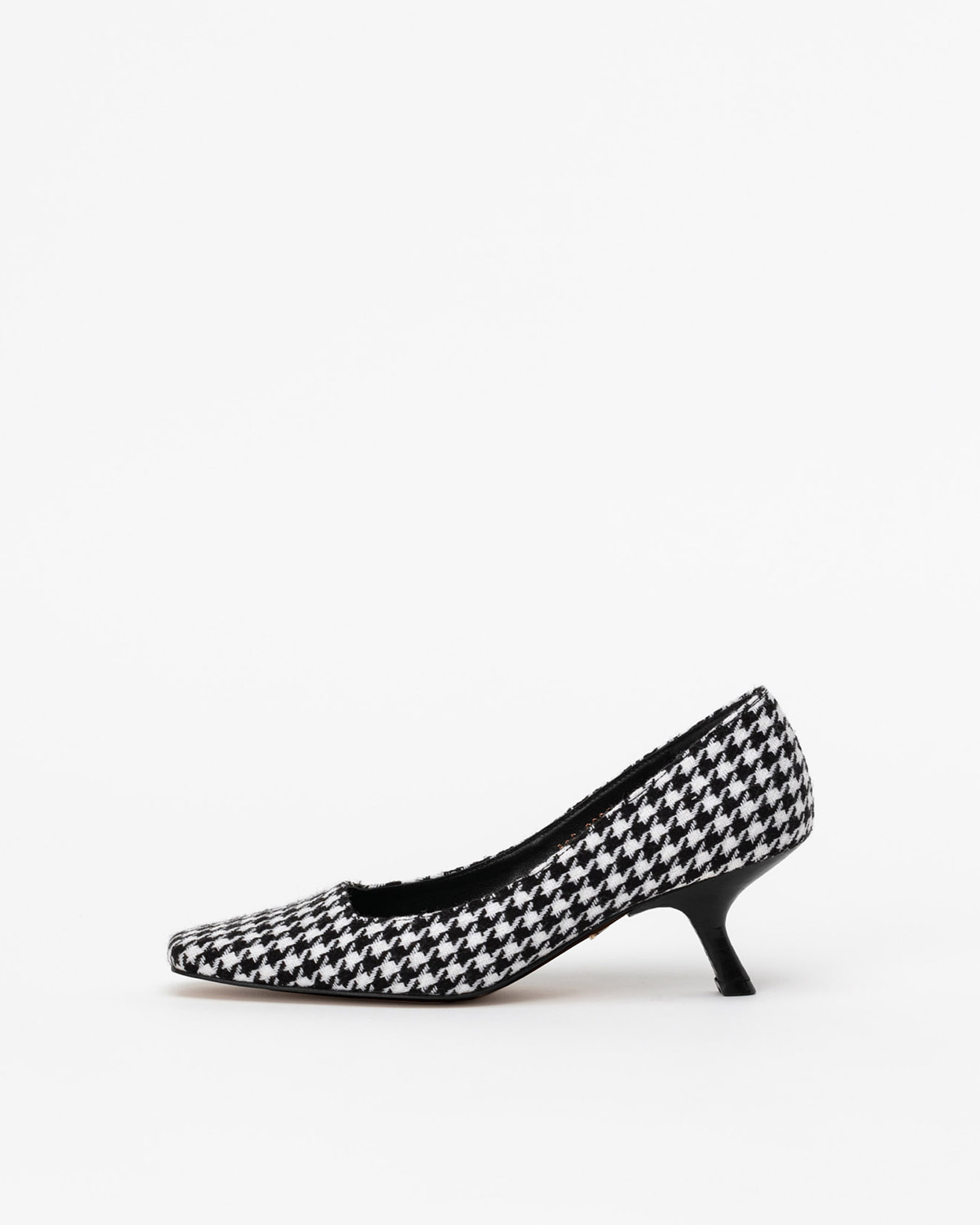 Abbel Pumps in Hound Tooth Checquer