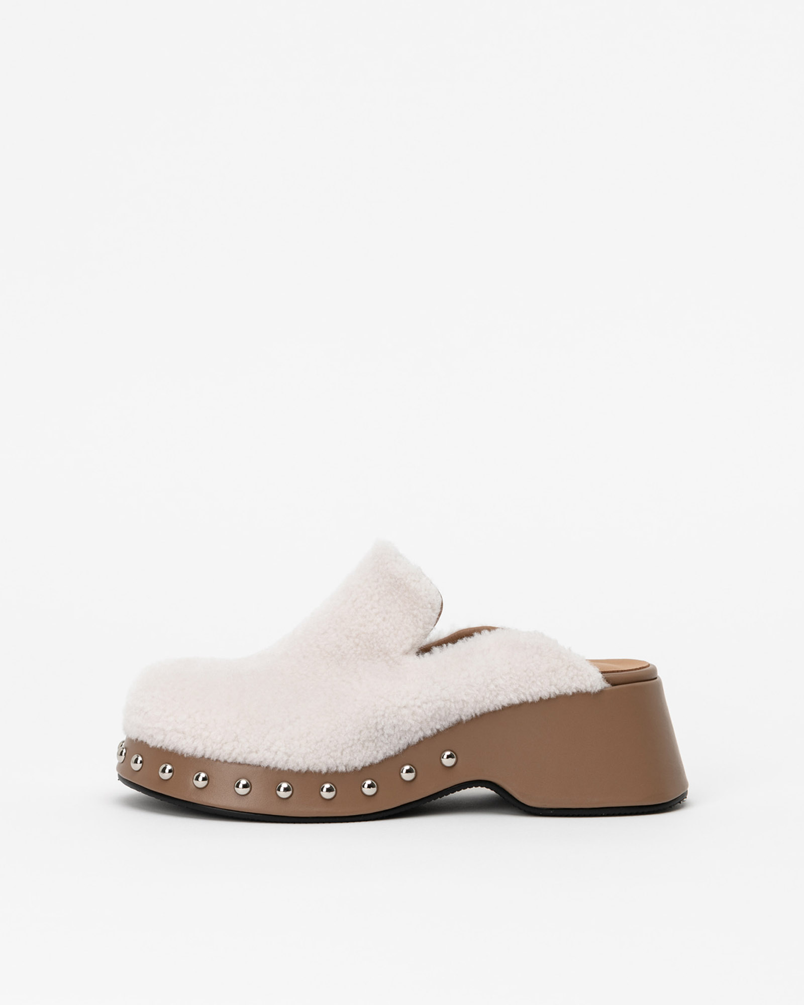 Brioso Shearling Clog Mules in Ivory Fur with Acorn Beige