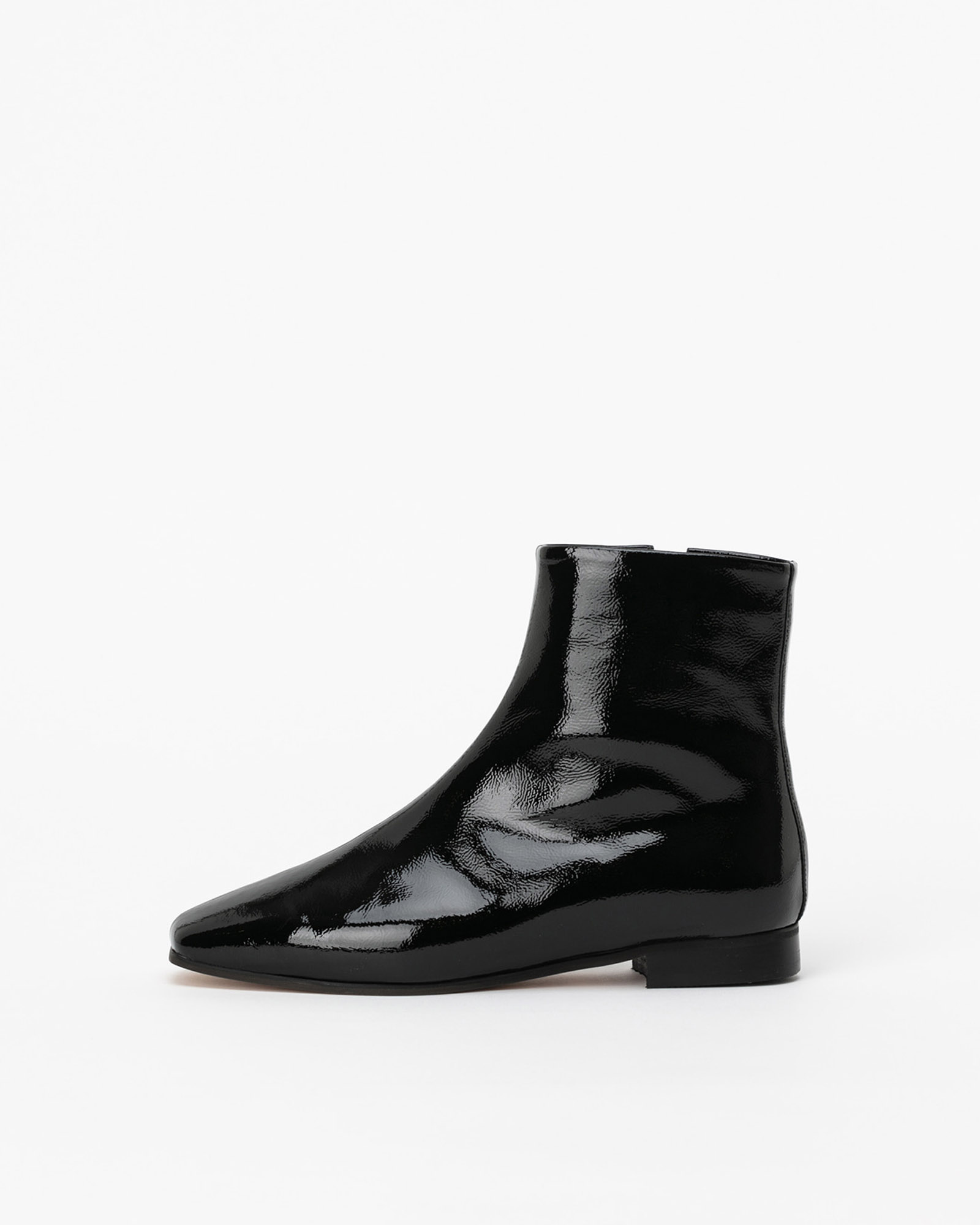 Diverti Flat Boots in Black Wrinkle Patent