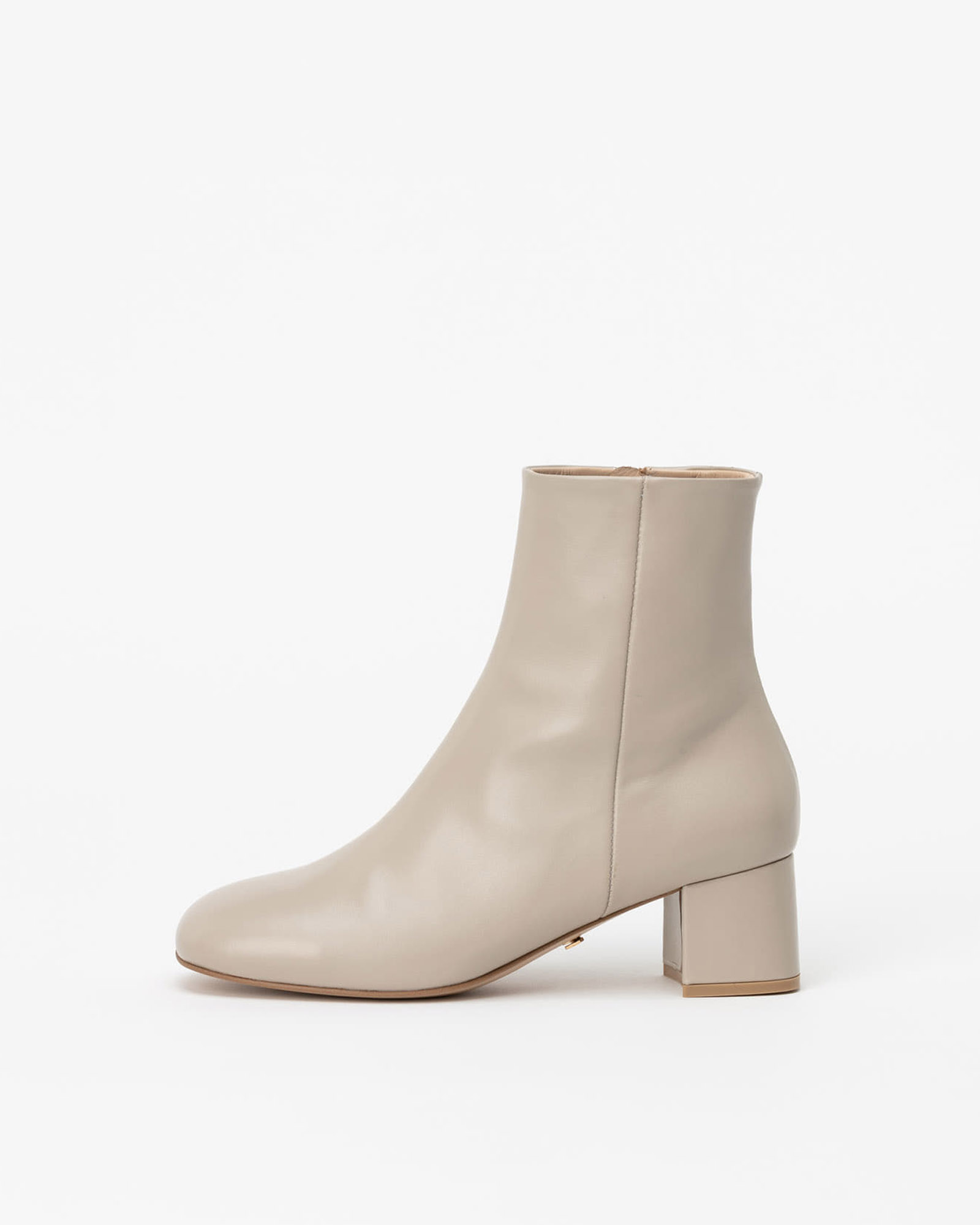 Metronome Boots in Taupe Ivory