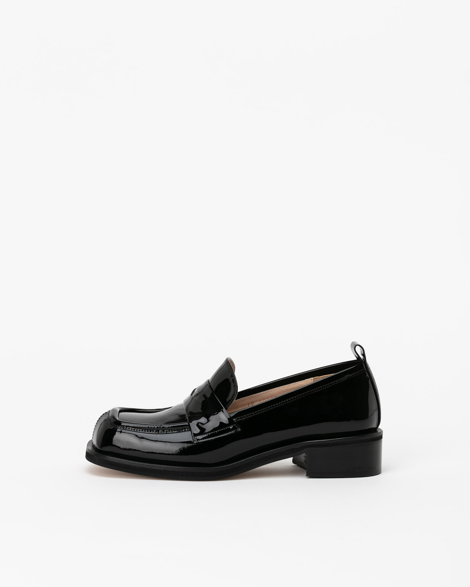 Madrigalo Loafers in Black Patent
