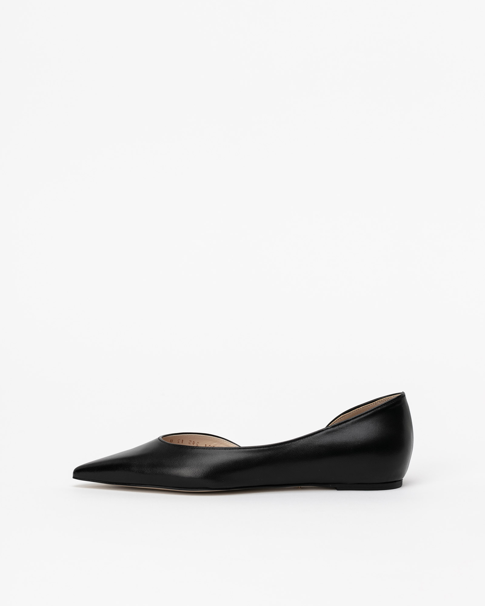 Rosette Side-cut Flat Shoes in Black