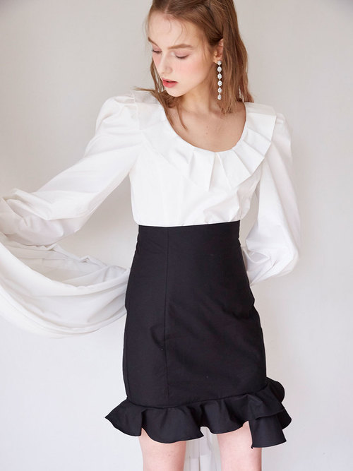 19SS Tuck collar blouse (Ivory)
