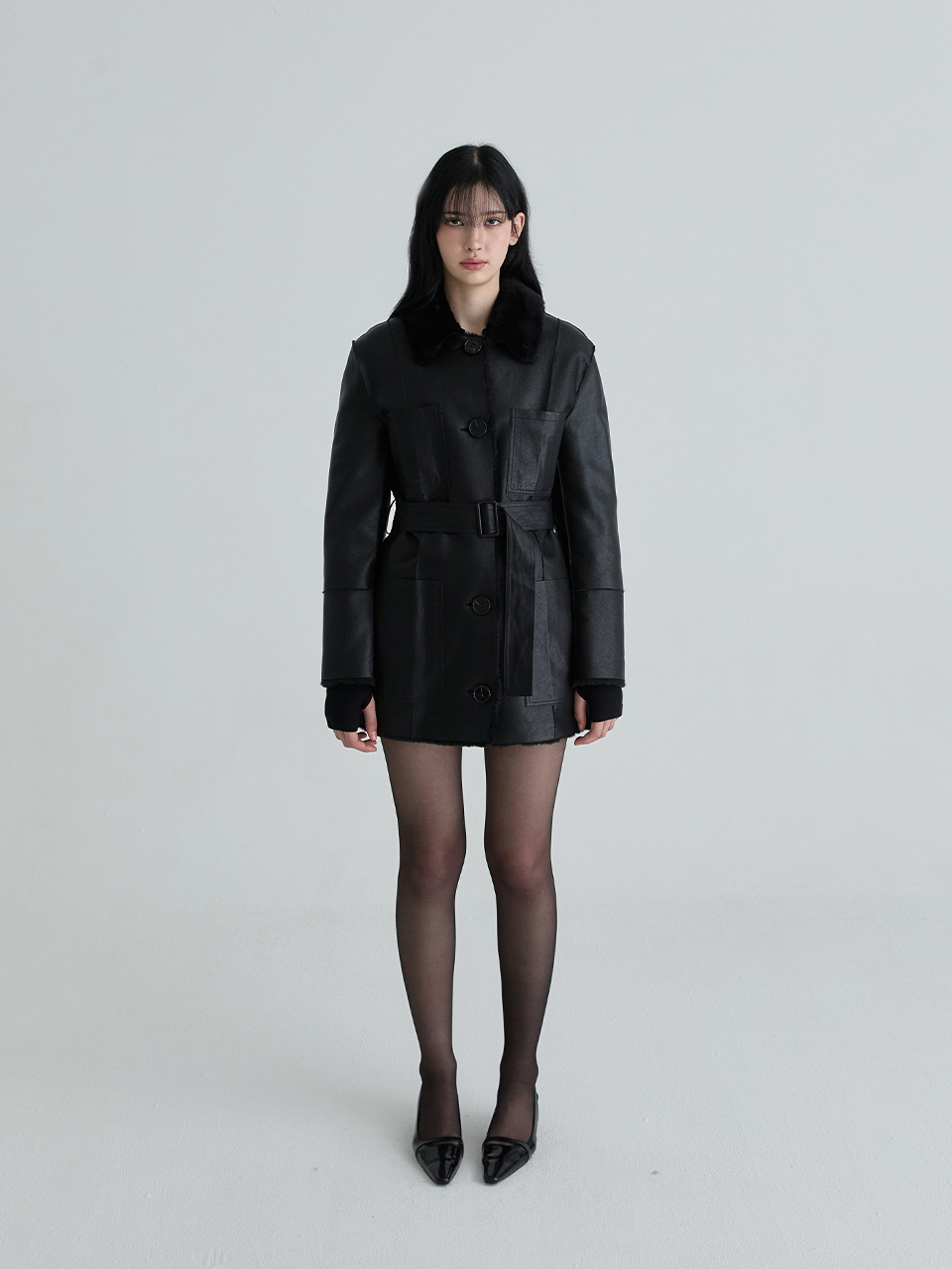 Pre-order delivery on Nov 21]Reversible leather mustang (Black