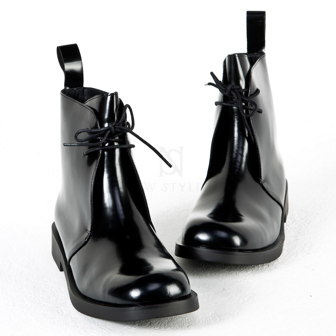 Mini lace-up black boots