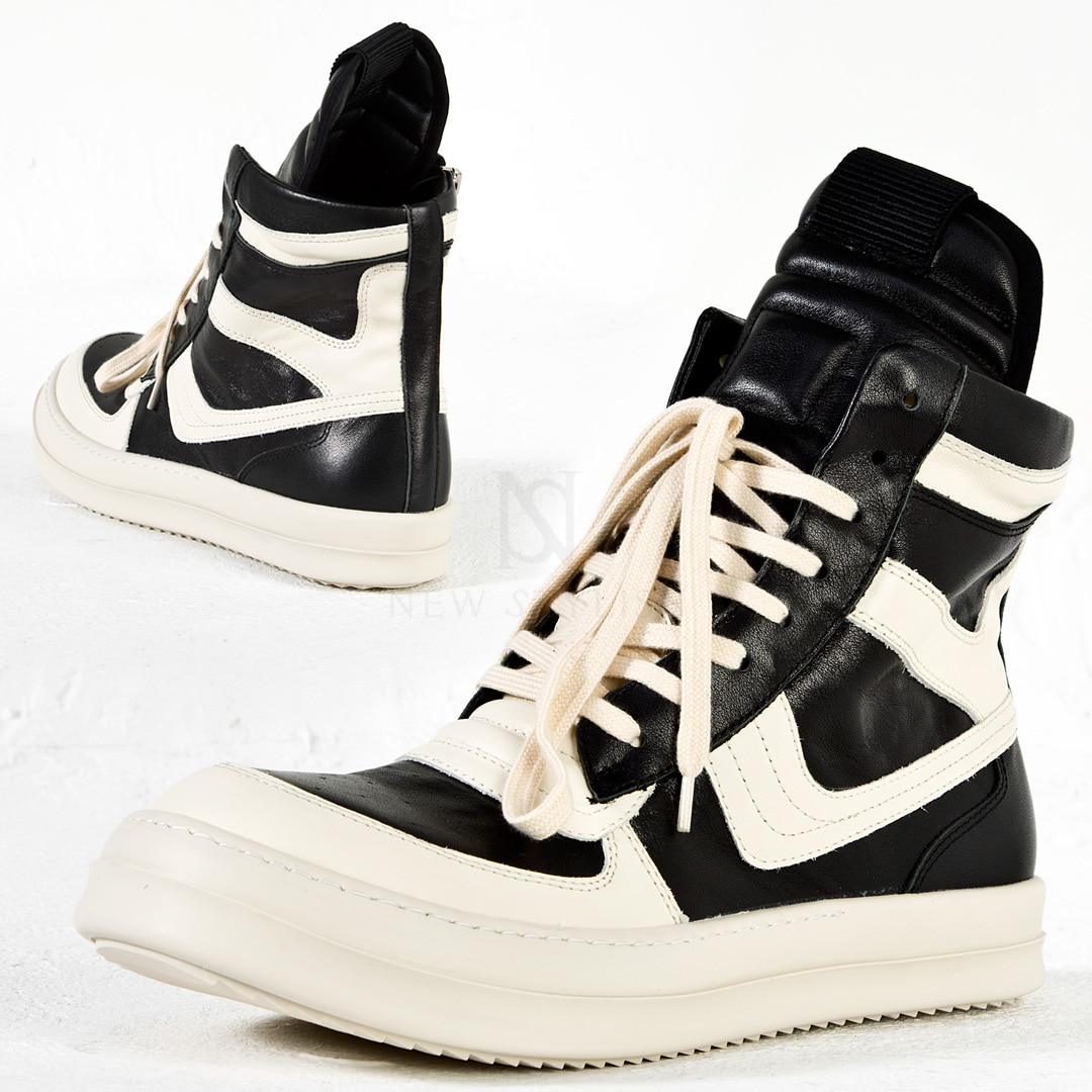 Contrast pattern high tongue high-top sneakers - 666