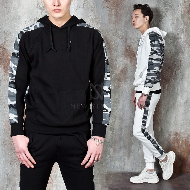 Camouflage contrast hoodie