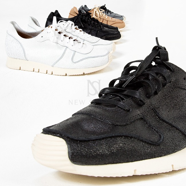 Contrast cracked leather sneakers