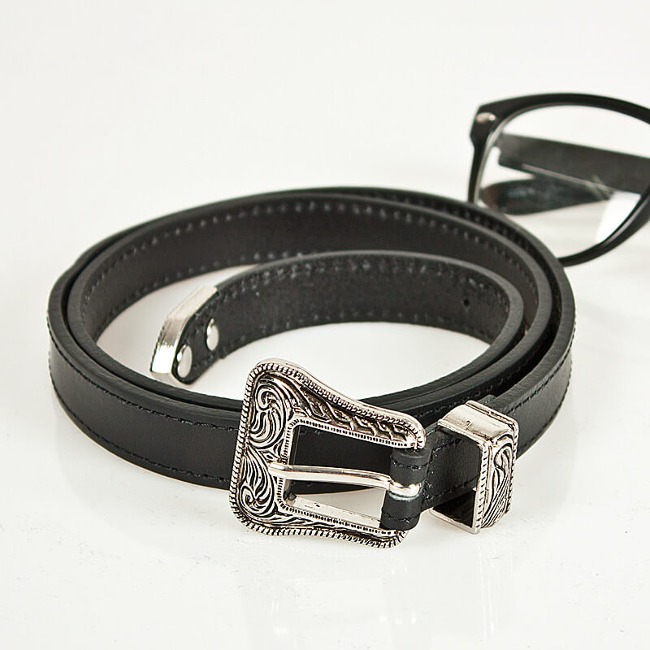 Unique pattern engraved metal buckle leather belt