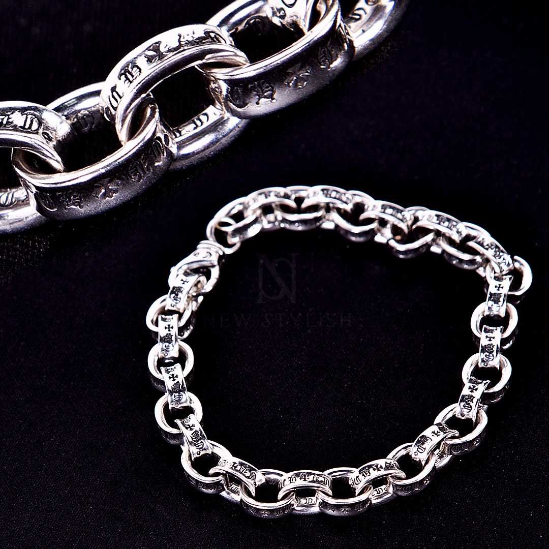 Heraldry Vibe Lettering Imprinted Chain Bracelet