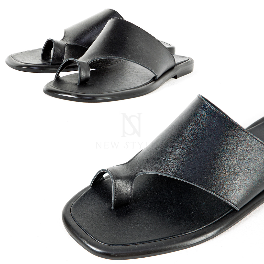 Black leather toe slide slipper