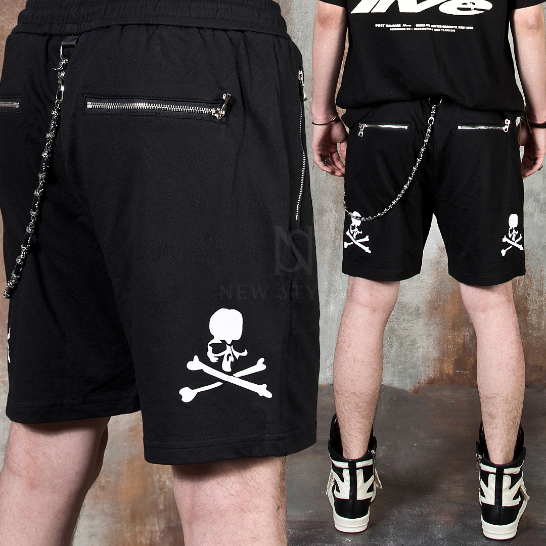 Contrast skull zipper shorts