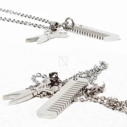 Scissors &amp; comb charm chain necklace