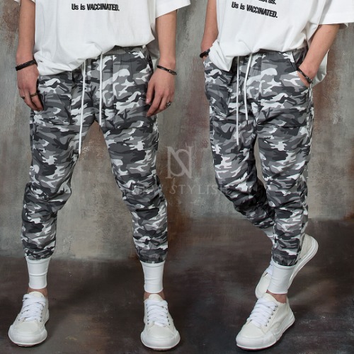 Camouflage jogger pants