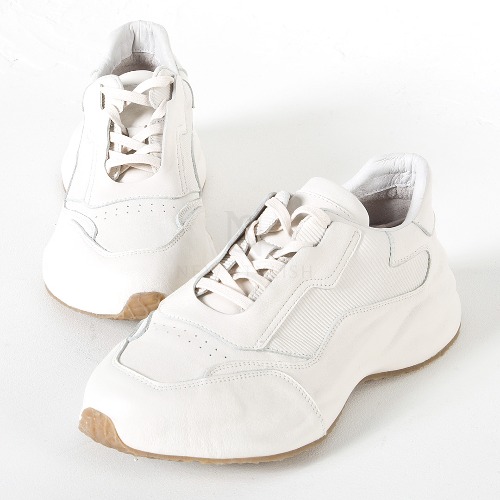Wide high sole sneakers