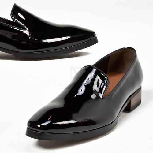 Sharp glossy black shoes