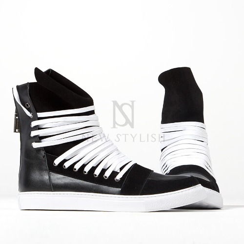 Overlaced high-tongue zipper high-top white sneakers