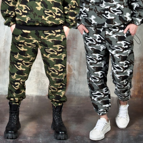 Camouflage fleece jogger pants