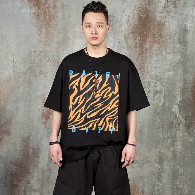 Artistic patterned t-shirts