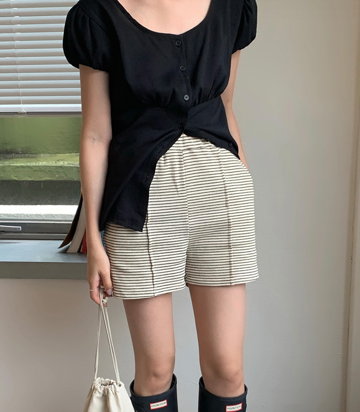 Stripe pintuck shorts (2color)