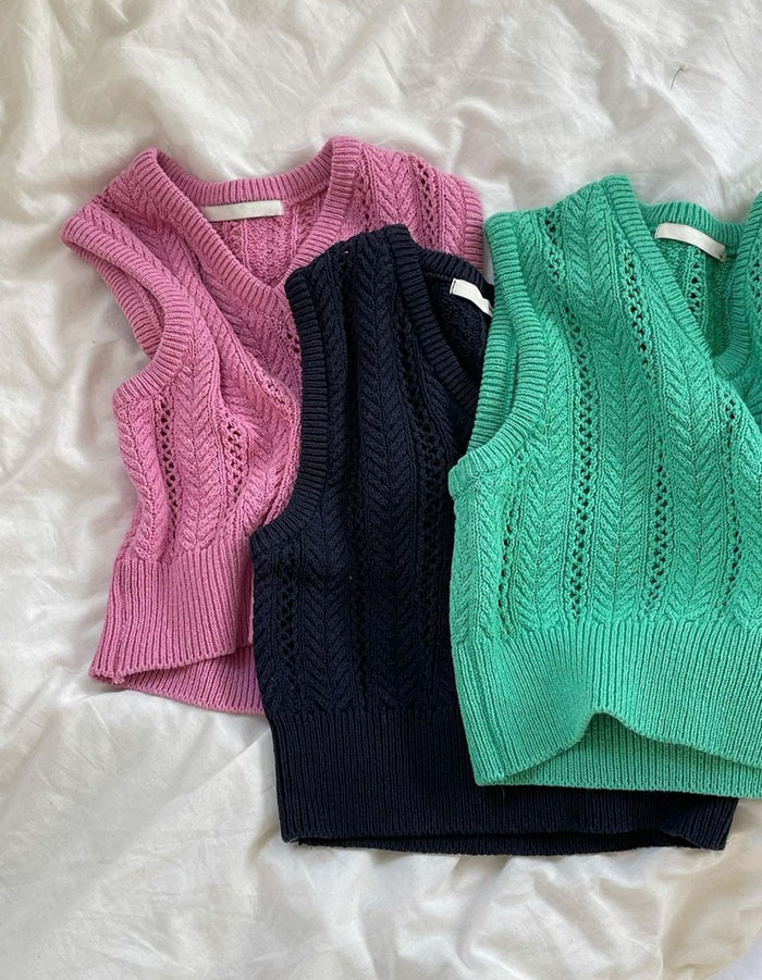 Color knit vest