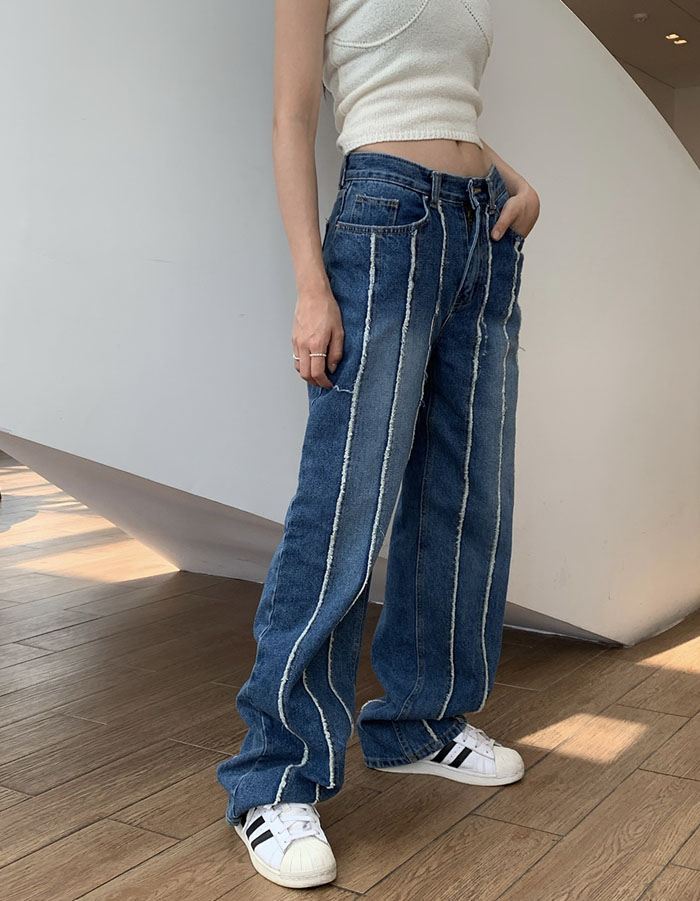 Trendy cutting jeans