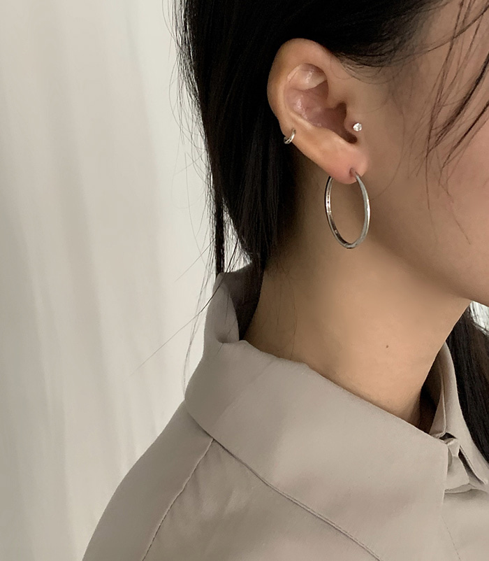 #323 Silver earring